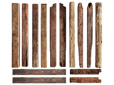 现代破旧的腐朽的木桩 木柱子 木材